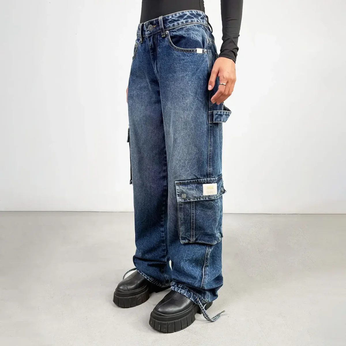 TRUE CALL ME NEVER CARGO MULTI-POCKET DENIM PANTS - Imagen 7